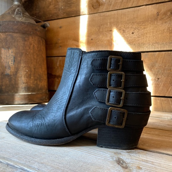 H by Hudson | Multi Strap Encke Leather Ankle Booties - Picture 6 of 13